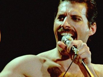 Фредди Меркьюри. Фото с официального сайта Queen