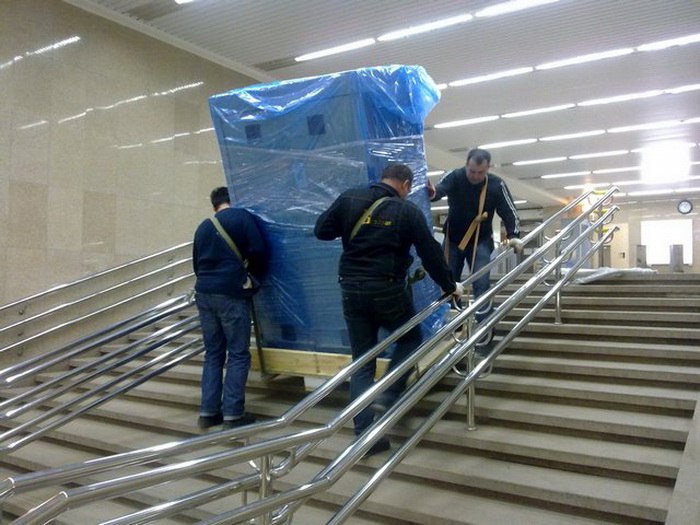 Бережная перевозка пианино. Фото с admir-ekaterinburg.ru Бережная перевозка пианино. Фото с admir-ekaterinburg.ru