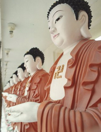 В Индии с древнейших времен символ свастики распространен, как в никакой другой стране мира. Он здесь известен как знак добра, Света, духовности. Фото: Tai Power Seeff/Getty Images В Индии с древнейших времен символ свастики распространен, как в никакой другой стране мира. Он здесь известен как знак добра, Света, духовности. Фото: Tai Power Seeff/Getty Images