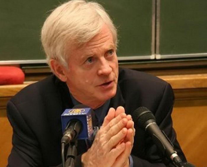 Дэвид Килгур, бывший член парламента Канады и бывший госсекретарь по вопросам Азиатско-Тихоокеанского региона. Вместе с канадским адвокатом Дэвидом Мэйтасом Килгур был номинирован на Нобелевскую премию мира за свою правозащитную деятельность, в особенности, за усилия по разоблачению извлечений органов у узников совести в Китае. Фото предоставлено Дэвидом Килгуром