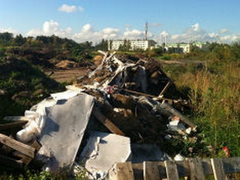 Саммит выгнала свалка. Фото с сайта rosbalt.ru Саммит выгнала свалка. Фото с сайта rosbalt.ru