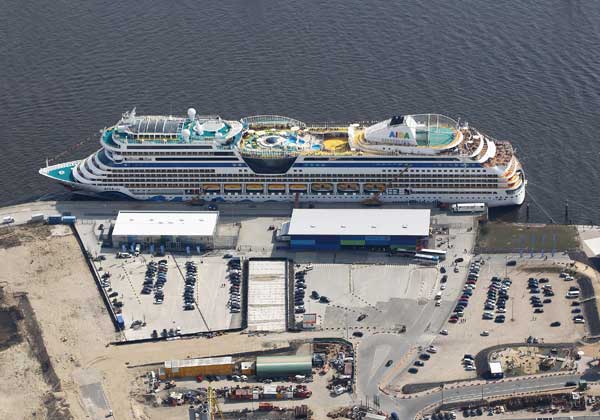 Гамбург. Круизный лайнер  AIDAblu. Фото: Andreas Rentz/Getty Images