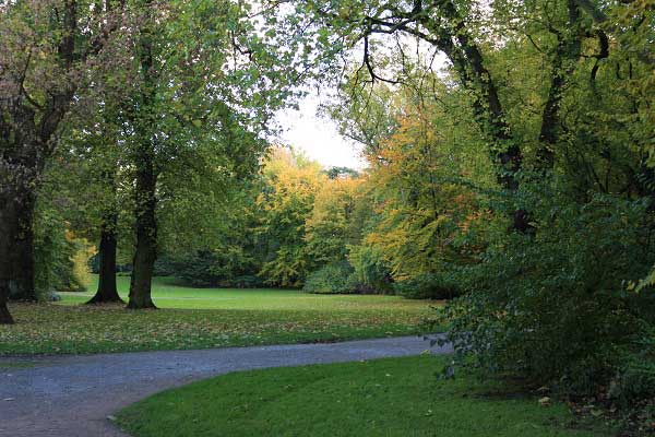 Осень в городском парке. Гельзенкирхен. Германия. Фото: Сима Петрова/Великая Эпоха Осень в городском парке. Гельзенкирхен. Германия. Фото: Сима Петрова/Великая Эпоха
