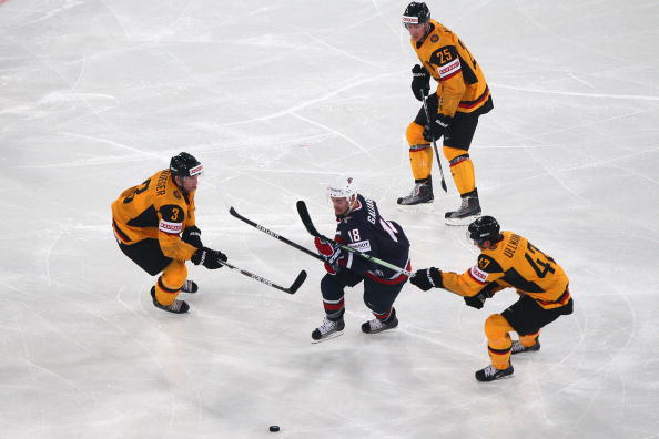 ЧМ-2010. На чемпионате мира по хоккею: сборная Германии - сборная США. Фоторепортаж. Фото: Christof KOEPSEL/Bongarts/Getty Images 