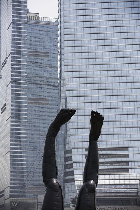 Выставка надувного искусства «Инфляция» открылась для публики 25 апреля в районе Западный Коулун в Гонконге. Фото: Jessica Hromas/Getty Images Выставка надувного искусства «Инфляция» открылась для публики 25 апреля в районе Западный Коулун в Гонконге. Фото: Jessica Hromas/Getty Images