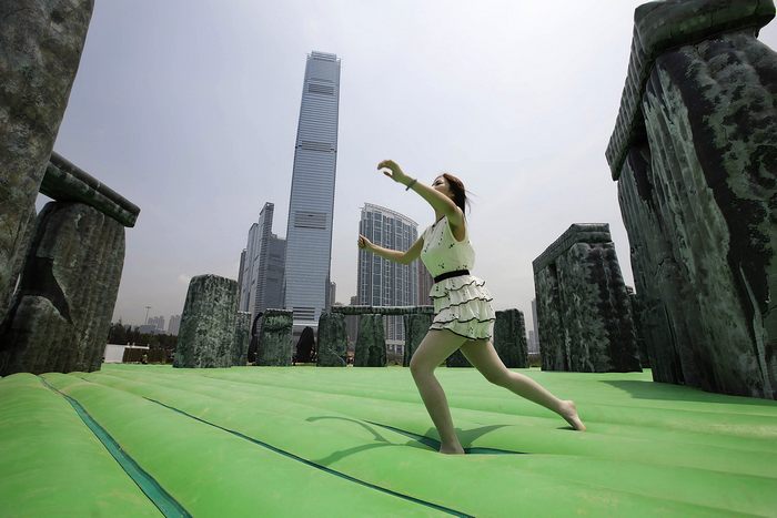 Выставка надувного искусства «Инфляция» открылась для публики 25 апреля в районе Западный Коулун в Гонконге. Фото: Jessica Hromas/Getty Images Выставка надувного искусства «Инфляция» открылась для публики 25 апреля в районе Западный Коулун в Гонконге. Фото: Jessica Hromas/Getty Images