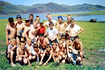 Поход на Тепсей с детьми, 1990 гг. Фото предоставлено Татьяной Вишневской