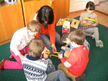 Скоро в школу. Детям-сиротам нужна помощь