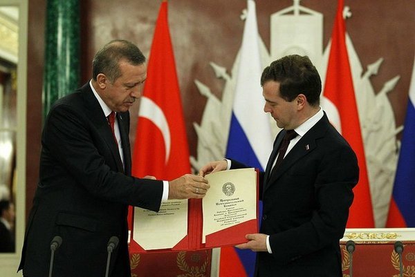 Дмитрий  Медведев провел в Кремле переговоры с премьер-министром Турции. Фото с сайта kremlin.ru