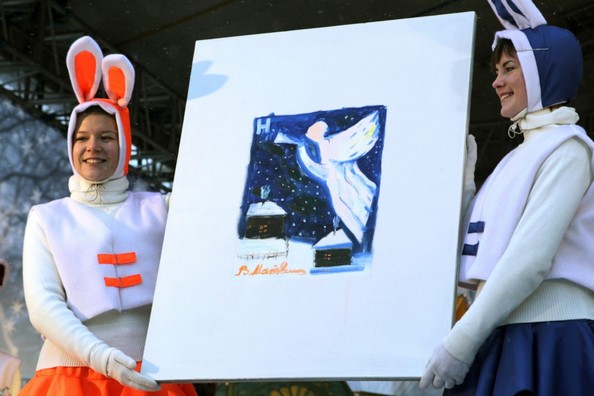 «Новогодняя ночь» Матвиенко стала лидером аукциона «Рождественская  азбука». Фото пресс-службы губернатора Санкт-Петербурга.