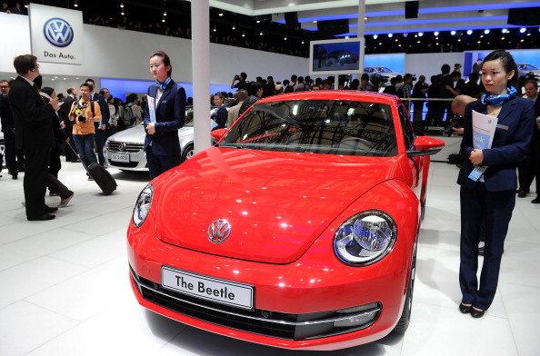 На заводе Volkswagen выпушен 10-миллионный автомобиль. Фоторепортаж об автомобилях седьмого поколения, выпускаемых компанией. Фото: Spencer Platt/ INGO WAGNER/AFP/Getty Images На заводе Volkswagen выпушен 10-миллионный автомобиль. Фоторепортаж об автомобилях седьмого поколения, выпускаемых компанией. Фото: Spencer Platt/ INGO WAGNER/AFP/Getty Images