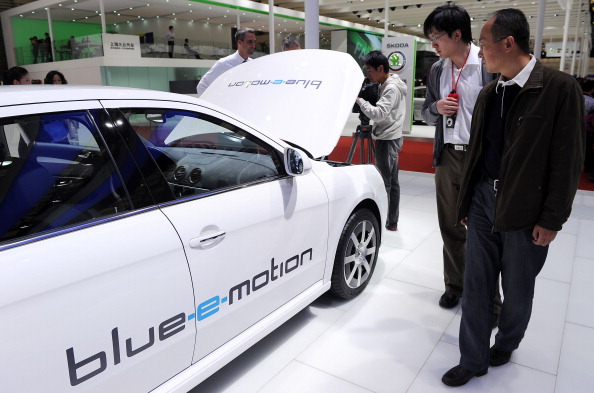 На заводе Volkswagen выпушен 10-миллионный автомобиль. Фоторепортаж об автомобилях седьмого поколения, выпускаемых компанией. Фото: Spencer Platt/ INGO WAGNER/AFP/Getty Images На заводе Volkswagen выпушен 10-миллионный автомобиль. Фоторепортаж об автомобилях седьмого поколения, выпускаемых компанией. Фото: Spencer Platt/ INGO WAGNER/AFP/Getty Images