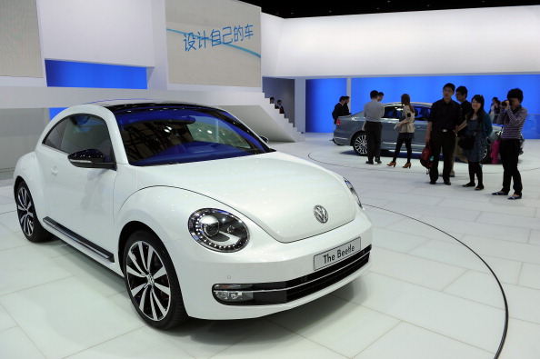 На заводе Volkswagen выпушен 10-миллионный автомобиль. Фоторепортаж об автомобилях седьмого поколения, выпускаемых компанией. Фото: Spencer Platt/ INGO WAGNER/AFP/Getty Images На заводе Volkswagen выпушен 10-миллионный автомобиль. Фоторепортаж об автомобилях седьмого поколения, выпускаемых компанией. Фото: Spencer Platt/ INGO WAGNER/AFP/Getty Images