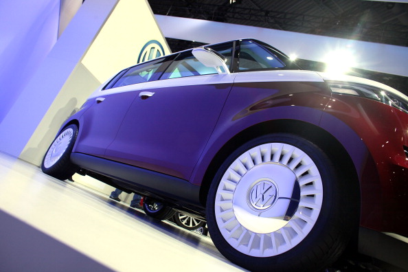 На заводе Volkswagen выпушен 10-миллионный автомобиль. Фоторепортаж об автомобилях седьмого поколения, выпускаемых компанией. Фото: Spencer Platt/ INGO WAGNER/AFP/Getty Images На заводе Volkswagen выпушен 10-миллионный автомобиль. Фоторепортаж об автомобилях седьмого поколения, выпускаемых компанией. Фото: Spencer Platt/ INGO WAGNER/AFP/Getty Images