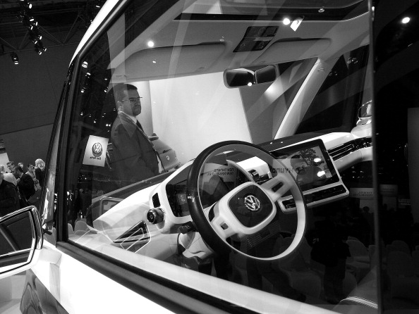 На заводе Volkswagen выпушен 10-миллионный автомобиль. Фоторепортаж об автомобилях седьмого поколения, выпускаемых компанией. Фото: Spencer Platt/ INGO WAGNER/AFP/Getty Images На заводе Volkswagen выпушен 10-миллионный автомобиль. Фоторепортаж об автомобилях седьмого поколения, выпускаемых компанией. Фото: Spencer Platt/ INGO WAGNER/AFP/Getty Images