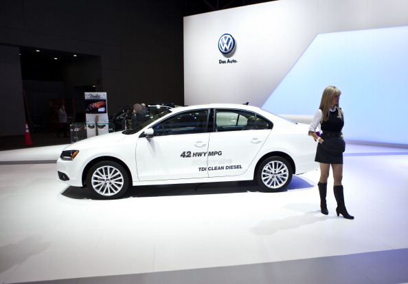 На заводе Volkswagen выпушен 10-миллионный автомобиль. Фоторепортаж об автомобилях седьмого поколения, выпускаемых компанией. Фото: Spencer Platt/ INGO WAGNER/AFP/Getty Images На заводе Volkswagen выпушен 10-миллионный автомобиль. Фоторепортаж об автомобилях седьмого поколения, выпускаемых компанией. Фото: Spencer Platt/ INGO WAGNER/AFP/Getty Images