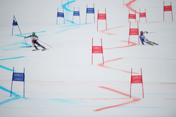 На чемпионате мира по горным лыжам (FIS) в командных соревнованиях Франция завоевала золотую медаль, Австрия -  серебряную медаль и  Швеция  -  бронзовую медаль. Фото: Christophe Pallot/Agence/Clive Mason/Lars Baron/Sandra Montanez/Bongarts/Getty Images