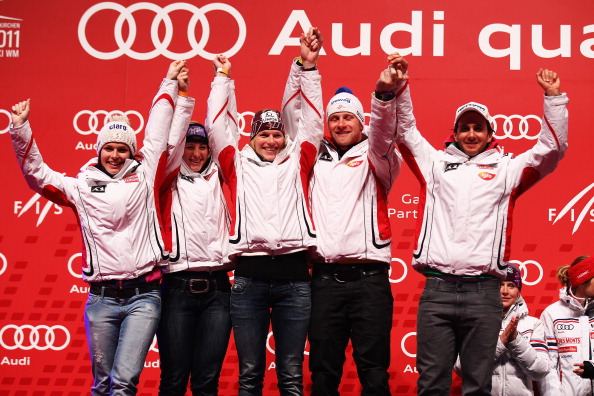 На чемпионате мира по горным лыжам (FIS) в командных соревнованиях Франция завоевала золотую медаль, Австрия -  серебряную медаль и  Швеция  -  бронзовую медаль. Фото: Christophe Pallot/Agence/Clive Mason/Lars Baron/Sandra Montanez/Bongarts/Getty Images