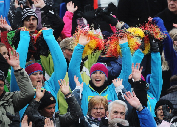 На чемпионате мира по горным лыжам (FIS) в командных соревнованиях Франция завоевала золотую медаль, Австрия -  серебряную медаль и  Швеция  -  бронзовую медаль. Фото: Christophe Pallot/Agence/Clive Mason/Lars Baron/Sandra Montanez/Bongarts/Getty Images