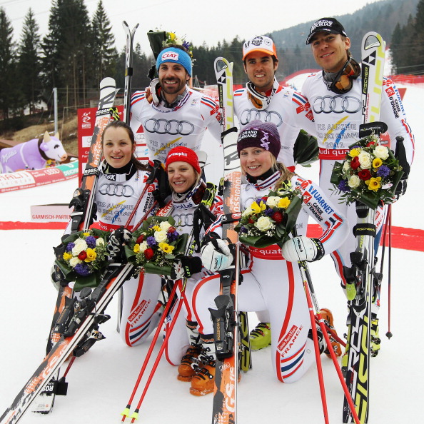 На чемпионате мира по горным лыжам (FIS) в командных соревнованиях Франция завоевала золотую медаль, Австрия -  серебряную медаль и  Швеция  -  бронзовую медаль. Фото: Christophe Pallot/Agence/Clive Mason/Lars Baron/Sandra Montanez/Bongarts/Getty Images