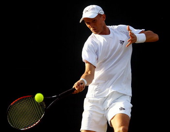 Николай Давыденко сегодня откроет матч 1/4 финала розыгрыша Кубка Дэвиса. Фото: Julian FINNEY/Getty Images Николай Давыденко сегодня откроет матч 1/4 финала розыгрыша Кубка Дэвиса. Фото: Julian FINNEY/Getty Images