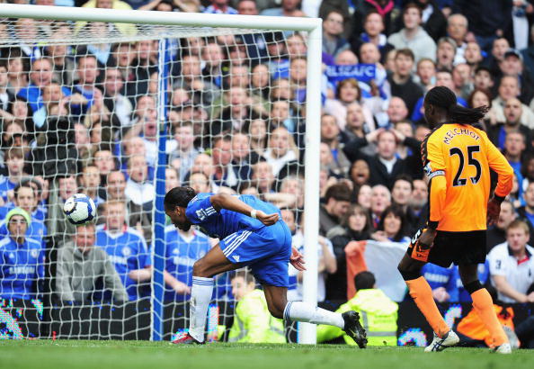 Лондонский «Челси» - «Уиган». Фото: Clive MASON, Darren WALSH, Chelsea FC, Shaun BOTTERILL, Adrian DENNIS/Getty Images