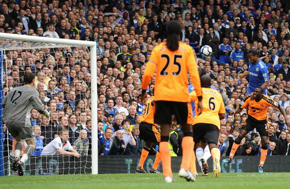 Лондонский «Челси» - «Уиган». Фото: Clive MASON, Darren WALSH, Chelsea FC, Shaun BOTTERILL, Adrian DENNIS/Getty Images