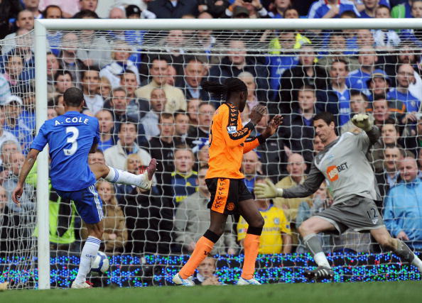 Лондонский «Челси» - «Уиган». Фото: Clive MASON, Darren WALSH, Chelsea FC, Shaun BOTTERILL, Adrian DENNIS/Getty Images
