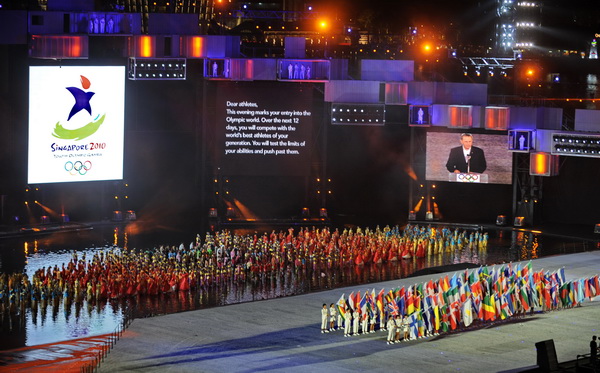 Церемония открытия первых Юношеских Олимпийских игр в Сингапуре. Фоторепортаж. Фото: Mark DADSWELL, ROSLAN RAHMAN/Getty Images