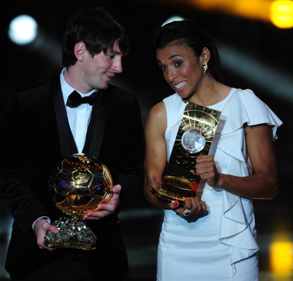 Месси получил Золотой мяч ФИФА, Моуринью признан лучшим тренером 2010 года. Фоторепортаж. FABRICE COFFRINI, MICHAEL STEELE, FRANCK FIFE/AFP/Getty Images