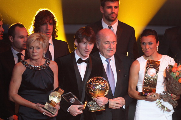 Месси получил Золотой мяч ФИФА, Моуринью признан лучшим тренером 2010 года. Фоторепортаж. FABRICE COFFRINI, MICHAEL STEELE, FRANCK FIFE/AFP/Getty Images