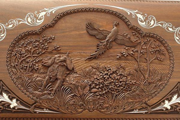 Фотографии работ резчика по дереву Валерия Простянкина. Фото с сайта fresher.ru