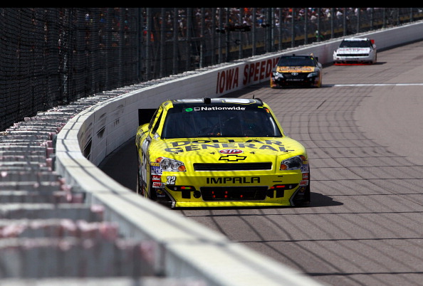 Автомобили Ford и Dodge победили на авторалли NASCAR. Фоторепортаж со скоростной трассы штата Айовы. Фото: Tom Pennington/Getty Images for NASCAR Автомобили Ford и Dodge победили на авторалли NASCAR. Фоторепортаж со скоростной трассы штата Айовы. Фото: Tom Pennington/Getty Images for NASCAR