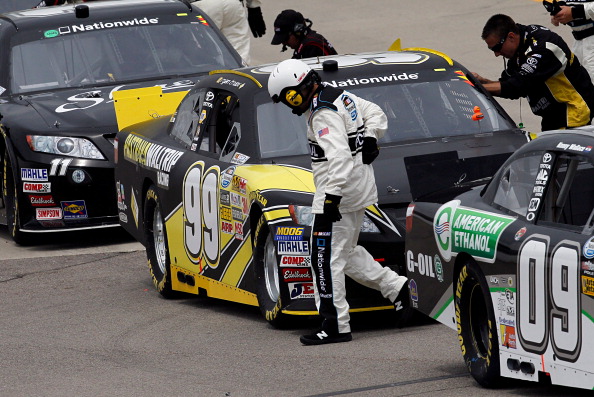 Автомобили Ford и Dodge победили на авторалли NASCAR. Фоторепортаж со скоростной трассы штата Айовы. Фото: Tom Pennington/Getty Images for NASCAR Автомобили Ford и Dodge победили на авторалли NASCAR. Фоторепортаж со скоростной трассы штата Айовы. Фото: Tom Pennington/Getty Images for NASCAR