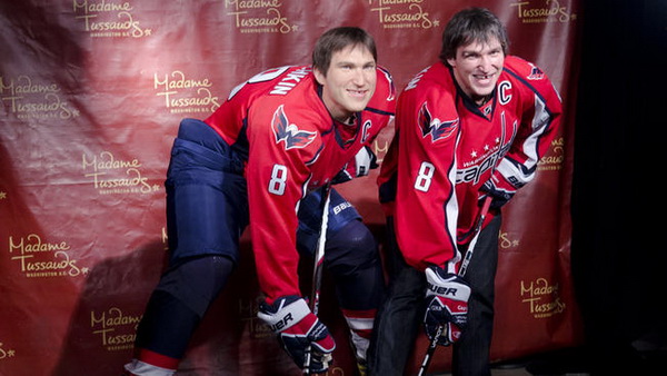 Хоккеист Александр Овечкин представил своего двойника. Фото и видео из музея мадам Тюссо. Фото с сайта nhl.com