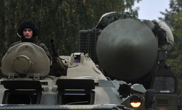 РС-24 «Ярс» - засекреченный ракетный комплекс, был продемонстрирован в Тейковском гарнизоне. Фото: ANDREY SMIRNOV/AFP/Getty Images