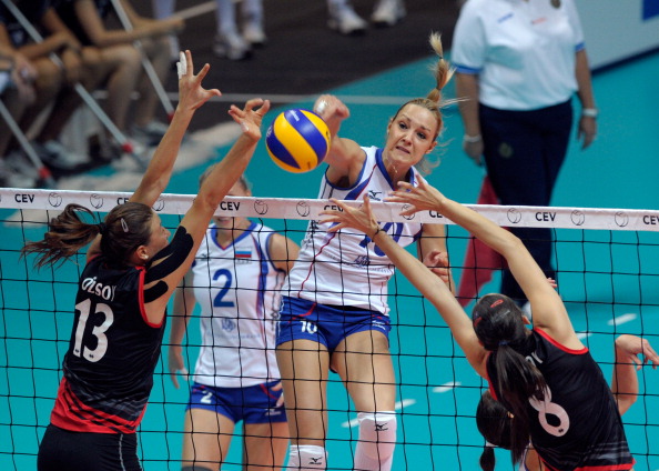 Женская сборная России по волейболу проиграла Турции и вышла из чемпионата. Фоторепортаж с матча. Фото: Claudio Villa/Getty Images