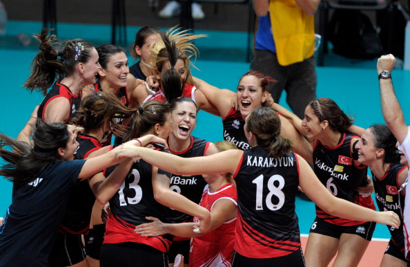 Женская сборная России по волейболу проиграла Турции и вышла из чемпионата. Фоторепортаж с матча. Фото: Claudio Villa/Getty Images
