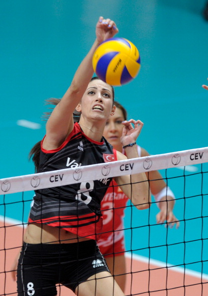 Женская сборная России по волейболу проиграла Турции и вышла из чемпионата. Фоторепортаж с матча. Фото: Claudio Villa/Getty Images