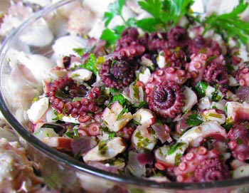 Салат из морепродуктов. Фото: Catherine Murgic/flickr.com