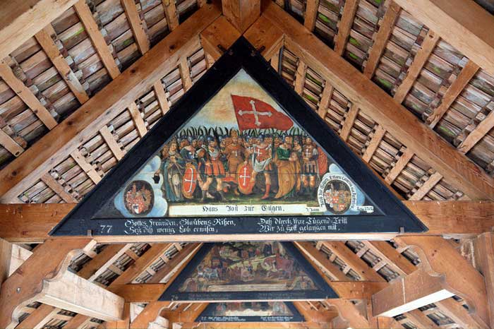 Картины, изображающие исторические сцены, на Капельбрюкке в Люцерне. Фото: MatthiasKabel/commons.wikimedia.org