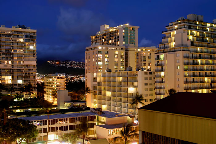 Бродвей — название самой длинной улицы Нью-Йорка (более 25 км), протянувшейся через весь Манхэттен, Бронкс и далее на север через небольшие городки до столицы штата Нью-Йорк г. Олбани. Самая старая из крупных улиц города. Фото: Chris Bence/Photos.com 