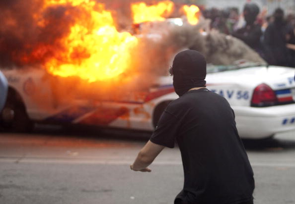 Антиглобалисты в Торонто устроили погромы, пытаясь сорвать саммит G20. Фоторепортаж. Фото: GEOFF ROBINS/AFP/Getty Images