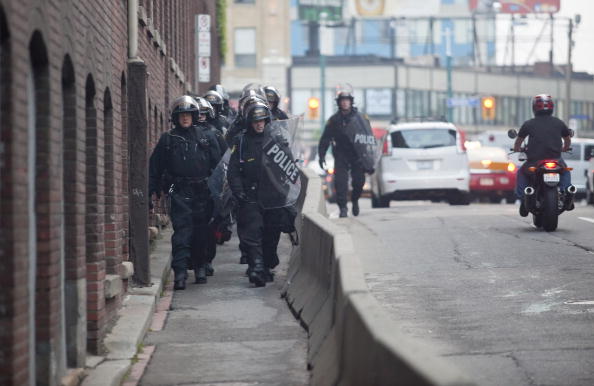 Антиглобалисты в Торонто устроили погромы, пытаясь сорвать саммит G20. Фоторепортаж. Фото: GEOFF ROBINS/AFP/Getty Images