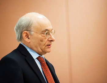 Адвокат Дэвид Мэйтас рассказал в Торонто в субботу, что политические потрясения в Китае предоставляют шанс добиться прекращения злоупотреблений в сфере пересадки органов. Фото: Matthew Little/The Epoch Times