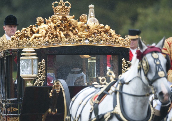 Елизавета II принимает эмира  Катара в Виндзорском замке. Фото: WPA Wire/Getty Images