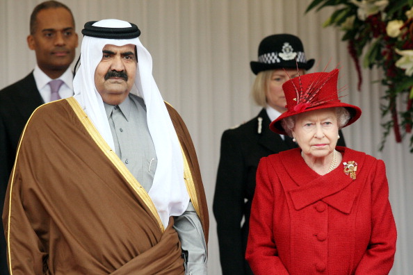 Елизавета II принимает эмира  Катара в Виндзорском замке. Фото: WPA Wire/Getty Images