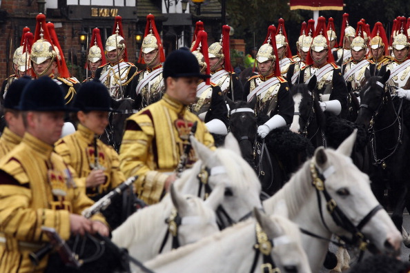 Елизавета II принимает эмира  Катара в Виндзорском замке. Фото: WPA Wire/Getty Images