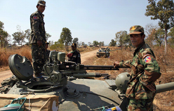 Храм в Камбодже пострадал от артобстрела. Фоторепортаж. Фото: KHEM SOVANNARA, STR/AFP/Getty Images Храм в Камбодже пострадал от артобстрела. Фоторепортаж. Фото: KHEM SOVANNARA, STR/AFP/Getty Images