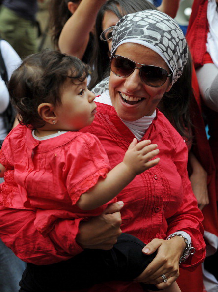 Хосни Мубарак покинул пост главы Египта. Фоторепортаж. Фото: PEDRO UGARTE, GREG WOOD,  /AFP/Getty Images